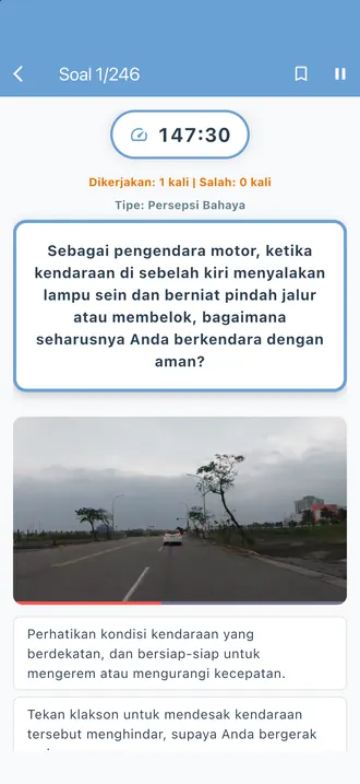 Soal persepsi bahaya 1 dari 246: kondisi jalan dan tiga pilihan jawaban
